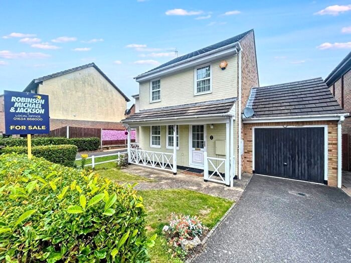 3 Bedroom Semi-Detached House For Sale In Mayford Road, Lordswood, Kent, ME5