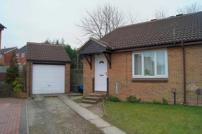 2 Bedroom Bungalow To Rent In Yarrow Drive, Killinghall, Harrogate HG3