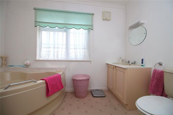 2 Bedroom Park Home For Sale In Knightcrest Park, Milford Road, Everton, Hampshire, SO41