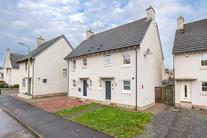 3 Bedroom Semi Detached House For Sale In Hillside Grove, Bo'ness, EH51
