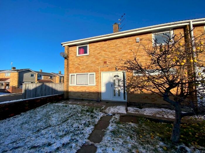 3 Bedroom House To Rent In Wren Close, Newton Aycliffe, County Durham, DL5