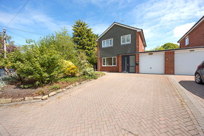 3 Bedroom Link Detached House For Sale In Cuckoo Corner, Urchfont, Wiltshire, SN10