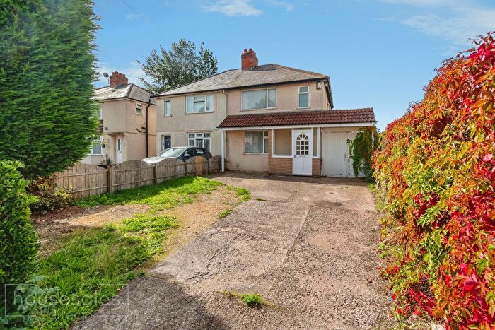 3 Bedroom Semi-Detached House For Sale In Pelsall Lane Rochelle, Walsall, WS4