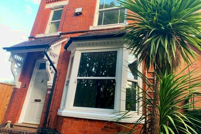 4 Bedroom End Of Terrace House To Rent In The Hawthorns, Birmingham, B13