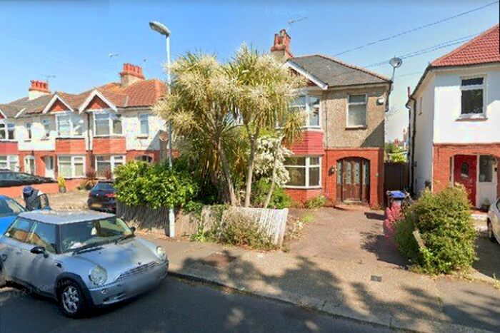 3 Bedroom Semi-Detached House To Rent In Canterbury Road, Worthing, BN13