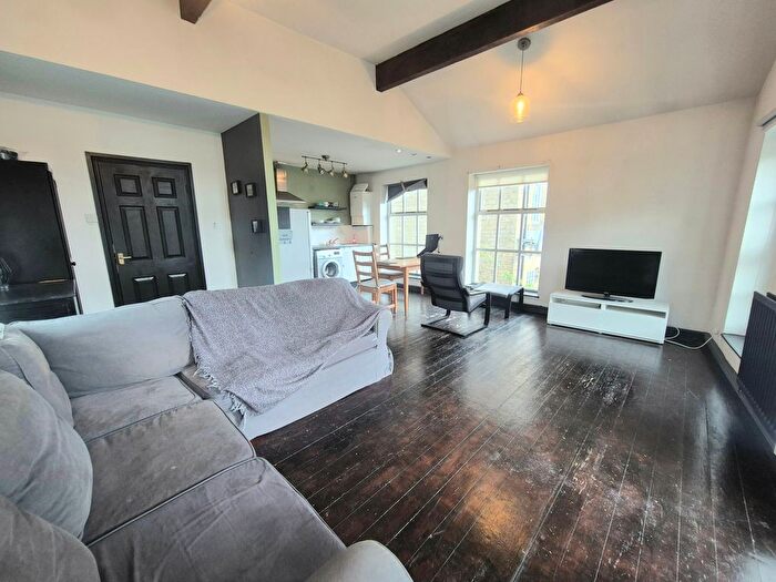 1 Bedroom Flat To Rent In Wharf Street, Sowerby Bridge, HX6