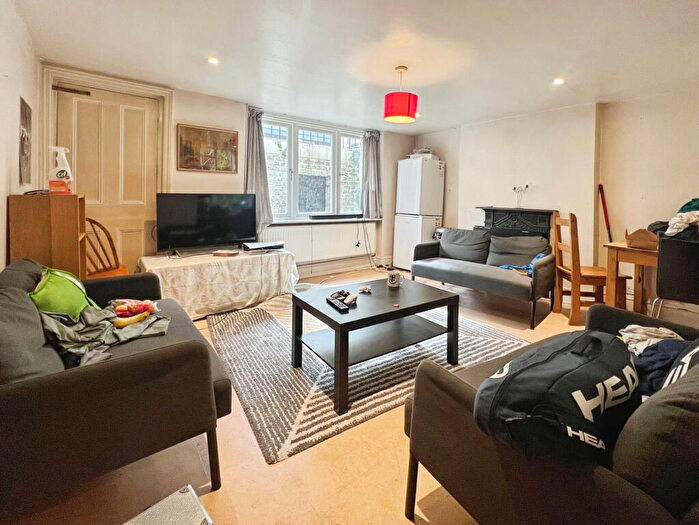5 Bedroom Terraced House To Rent In Haverstock Street, Islington, N1