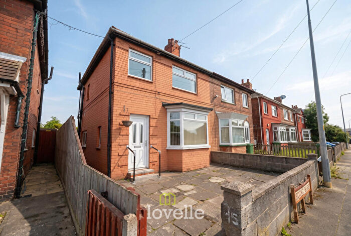 3 Bedroom Semi Detached House For Sale In Second Avenue, Grimsby, DN33