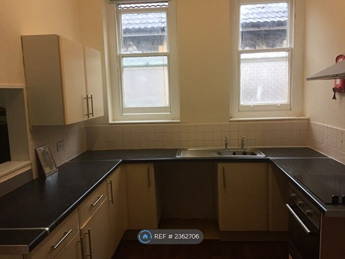 2 Bedroom Flat To Rent In Clarence Road South, Weston-Super-Mare, BS23