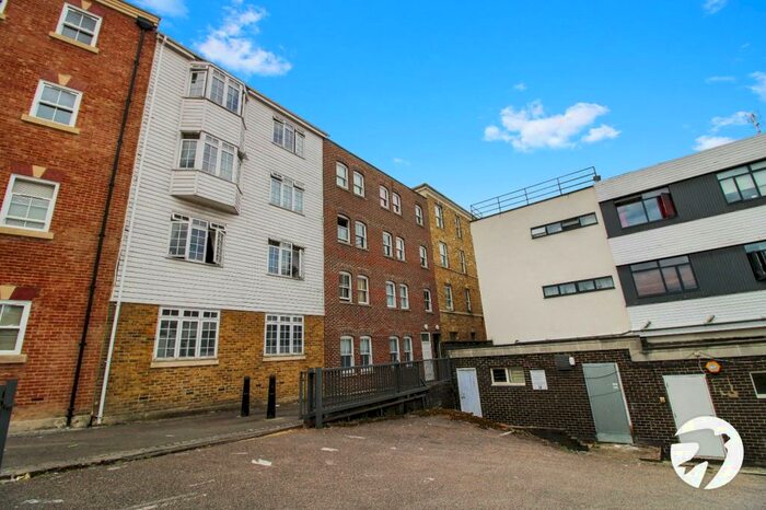 1 Bedroom Flat To Rent In High Street, Gravesend, DA11