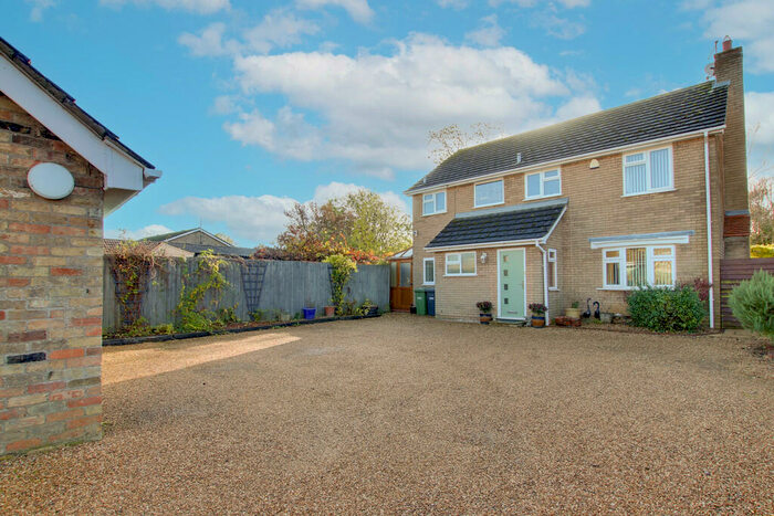 4 Bedroom Detached House For Sale In High Street, Needingworth, PE27