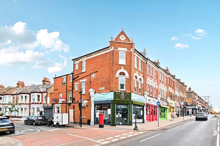 1 Bedroom Flat For Sale In Battersea Rise, London, SW11