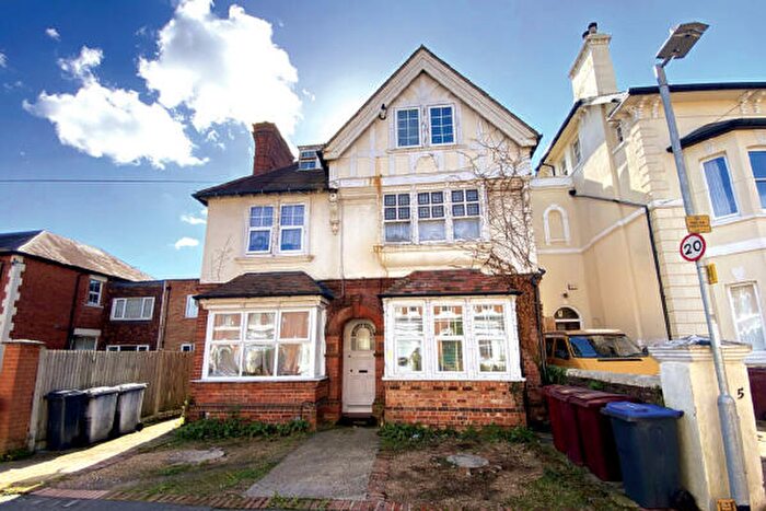 1 Bedroom Flat For Sale In Flat, Milman, Reading, RG2