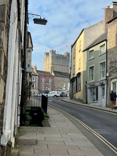 2 Bedroom Cottage To Rent In Parkinsons Yard, Richmond, DL10