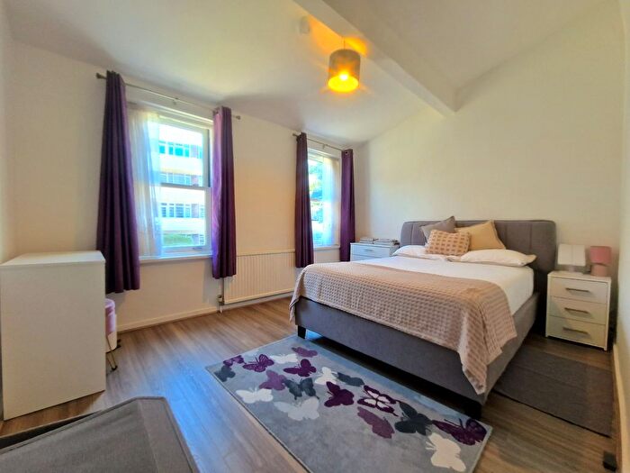 4 Bedroom Terraced House To Rent In Cephas Avenue, London, E1