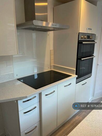 2 Bedroom Terraced House To Rent In Broad Street, Crewe, CW1