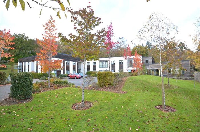 2 Bedroom Apartment For Sale In Wispers Lane, Haslemere, Surrey, GU27