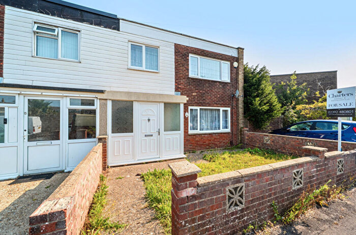 3 Bedroom End Of Terrace House For Sale In Burghclere Road, Havant, Hampshire, PO9