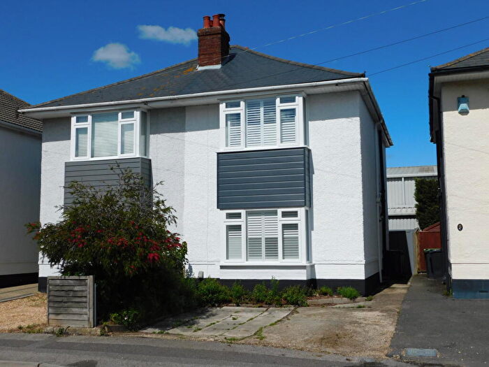 3 Bedroom Semi-Detached House For Sale In Fairmile Road, Christchurch, BH23