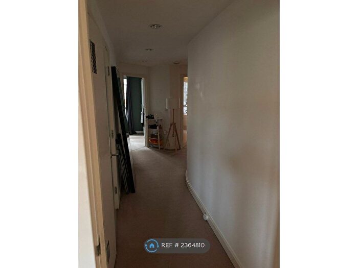 2 Bedroom Flat To Rent In Eden Grove, London, N7