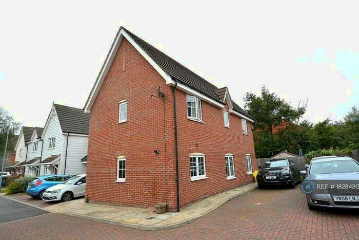 4 Bedroom End Of Terrace House To Rent In Goodwins Close, Dunmow, CM6