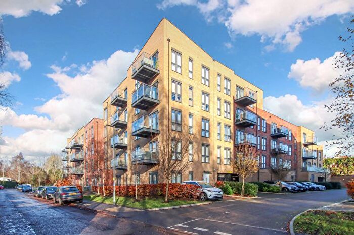 2 Bedroom Flat For Sale In Frogmore Road, Hemel Hempstead, HP3