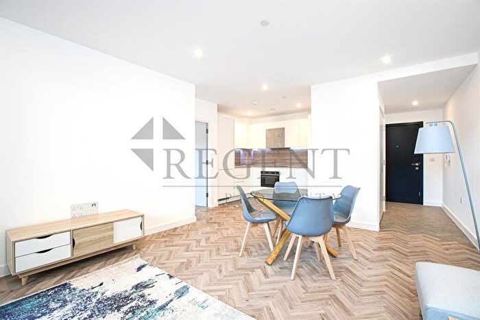 1 Bedroom Apartment To Rent In River Apartments, Gillender Street, E3