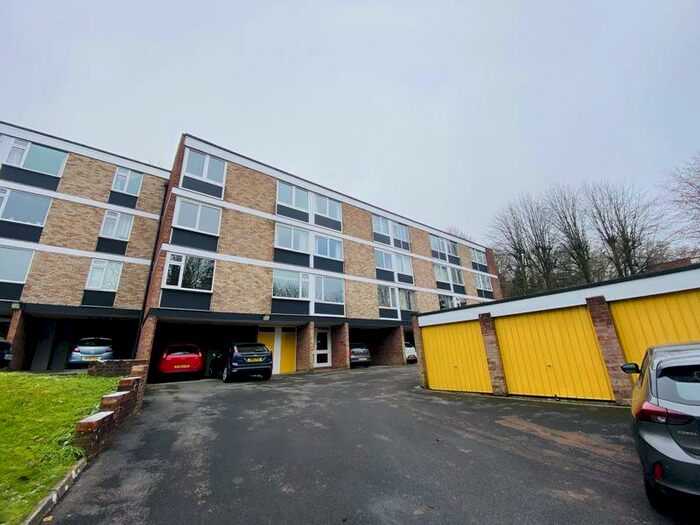 2 Bedroom Flat To Rent In Westacre Close, Bristol, BS10