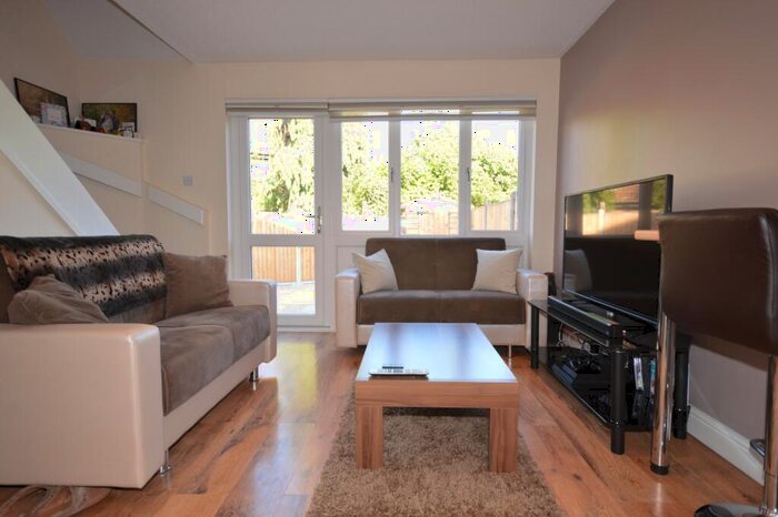 1 Bedroom End Of Terrace House To Rent In Gautrey Square, Beckton, London, E6