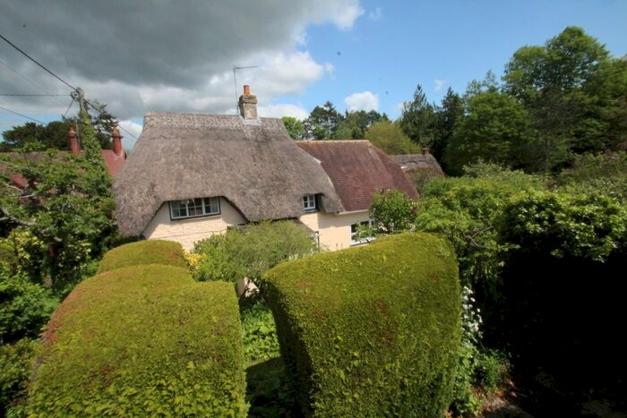 2 Bedroom Cottage For Sale In Newtown, Hungerford, RG17