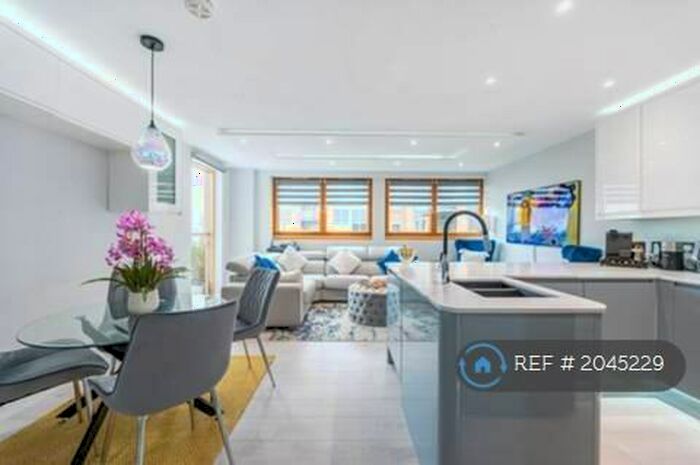 2 Bedroom Flat To Rent In Donnington Road, London, NW10