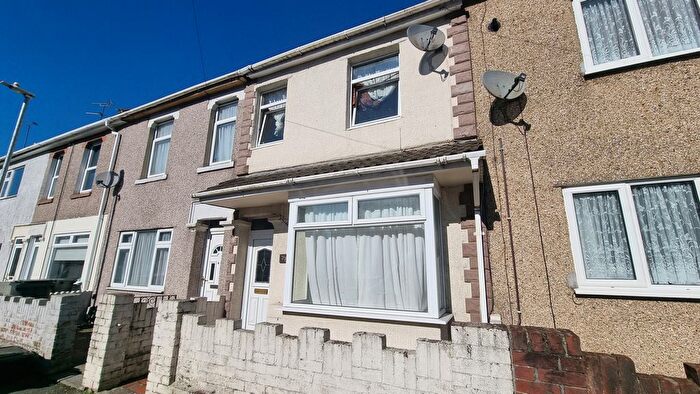 3 Bedroom Property To Rent In Beatrice Street, Swindon, SN2