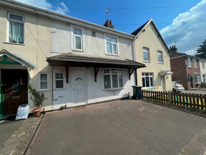 4 Bedroom Terraced House To Rent In Stourbridge Road, Dudley, West Midlands, DY1