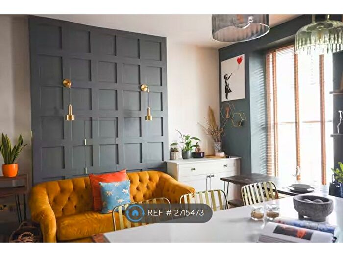 1 Bedroom Flat To Rent In Meridian Place, Bristol, BS8