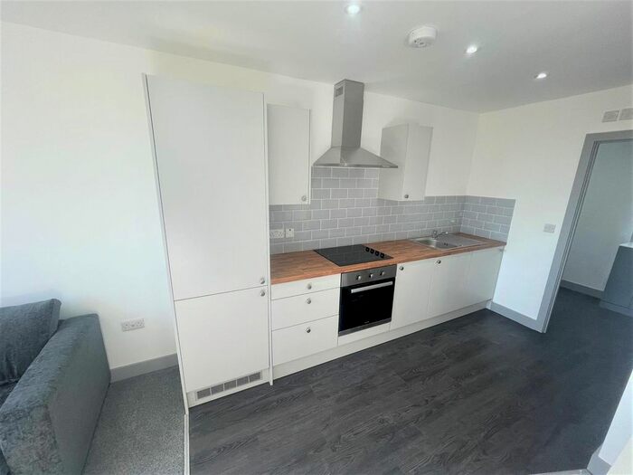 1 Bedroom Flat To Rent In Balm Road, Leeds, LS10