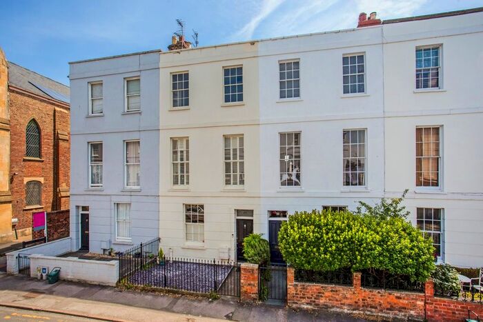 4 Bedroom Terraced House To Rent In Great Norwood Street, Cheltenham, GL50
