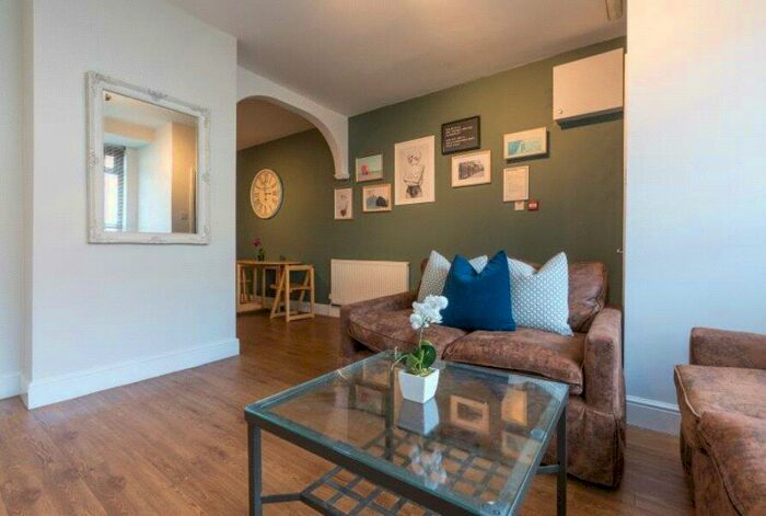 6 Bedroom House To Rent In Orchard Road, Southsea, Hampshire, PO4