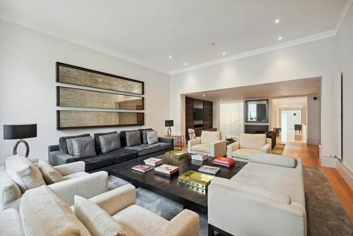 4 Bedroom Flat To Rent In Chesham Street, London, SW1X