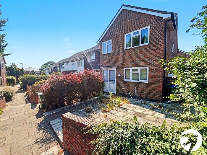 4 Bedroom End Terrace House To Rent In Barnett Close, Erith, DA8
