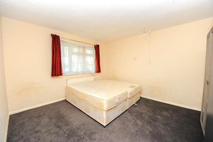 Studio To Rent In Oakington Manor Drive, Wembley, HA9