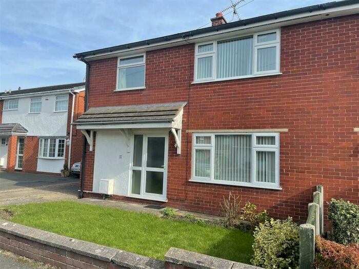 3 Bedroom Semi-Detached House To Rent In Pant Glas, Sychydn, CH7