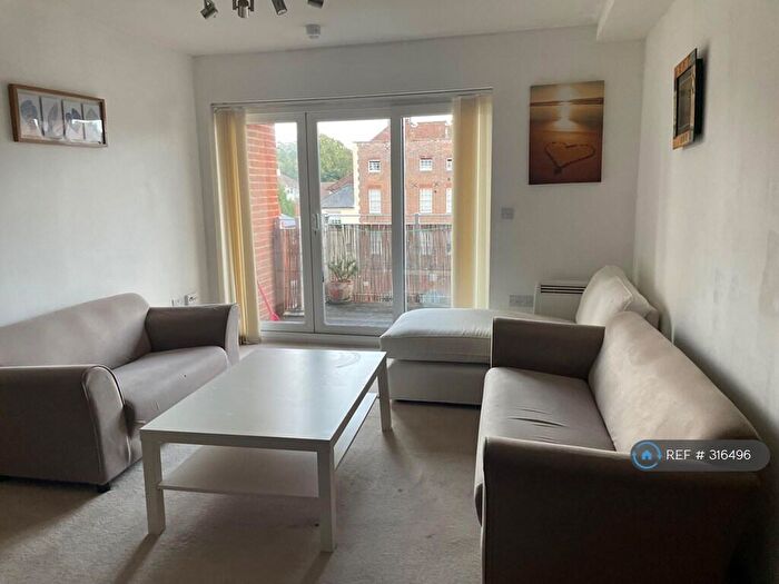 2 Bedroom Flat To Rent In Barton Mill Road, Canterbury, CT1