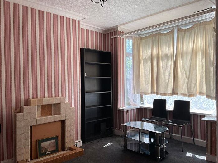 3 Bedroom End Of Terrace House For Sale In Alum Rock Road, Birmingham, West Midlands, B8
