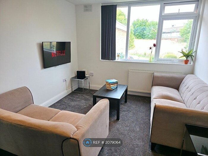2 Bedroom Flat To Rent In Victoria Court, Oadby, Leicester, LE2
