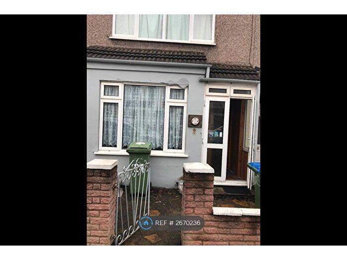 1 Bedroom Flat To Rent In Malton St, Woolwich, SE18