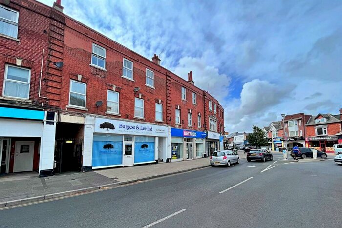 4 Bedroom Flat To Rent In Southbourne, BH5