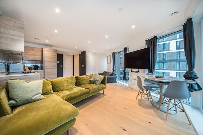 1 Bedroom Flat To Rent In Duke Of Wellington Avenue, Royal Arsenal Riverside, London, SE18