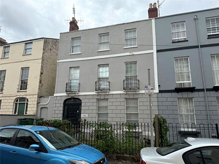 1 Bedroom Flat To Rent In Grosvenor Street, Cheltenham, Gloucestershire, GL52