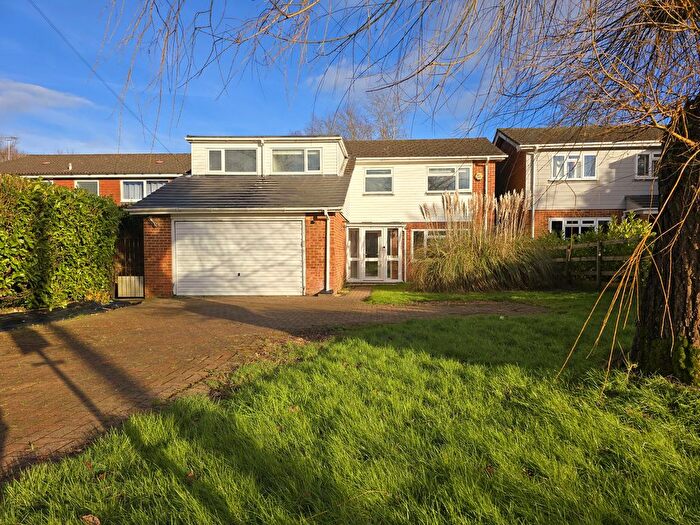 4 Bedroom Detached House To Rent In Chaldon Common Road, Caterham, CR3