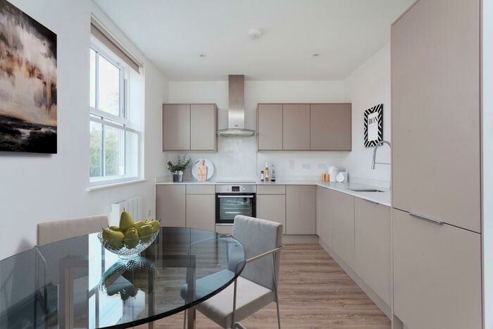 2 Bedroom Flat To Rent In Market House, High Street, CM5